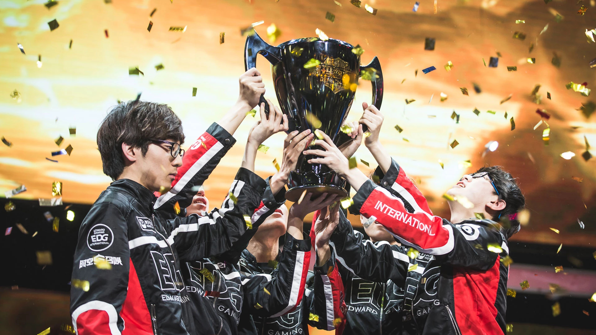 Kiin采访揭秘队伍状态评估：团队配合与临场决策成赛事目标关键